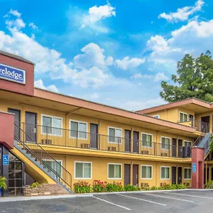 Hotel Travelodge By Wyndham Burbank-glendale